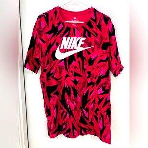 Like New All Over Print Geometric Retro Nike Tee